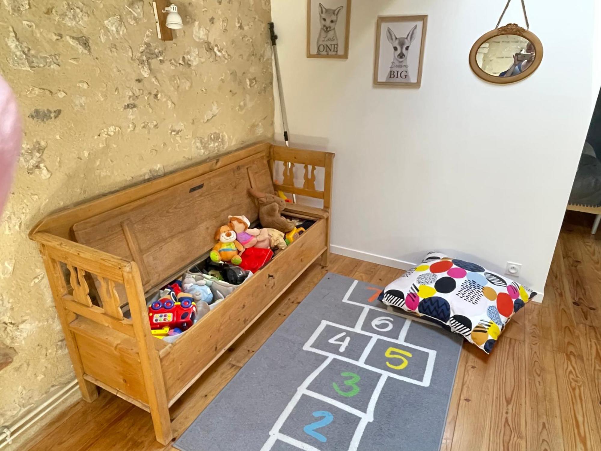 Les Regniers - 2 Gites Voisins Pour Familles Et Groupes Eynesse Ngoại thất bức ảnh